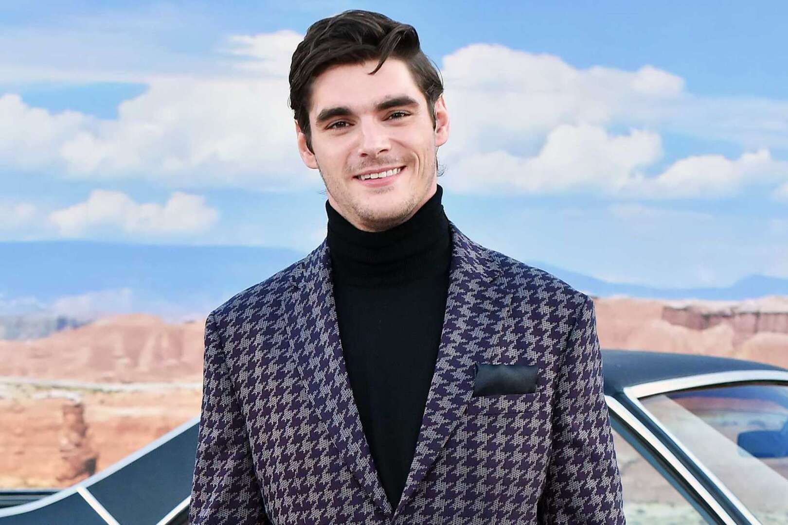 Morre aos 34 anos RJ Mitte, o Walter White Jr. de 'Breaking Bad'; elenco presta homenagens emocionadas