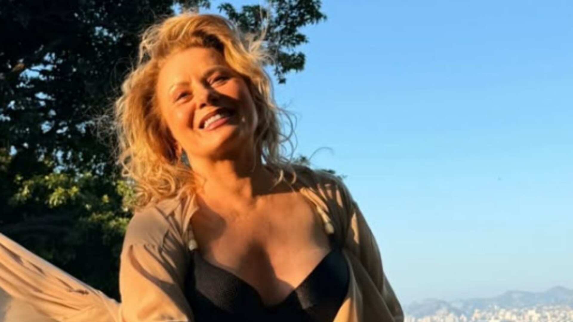 At 74 years old, Vera Fischer conquers 50th place among the sexiest in the world and surpasses Carnival muses